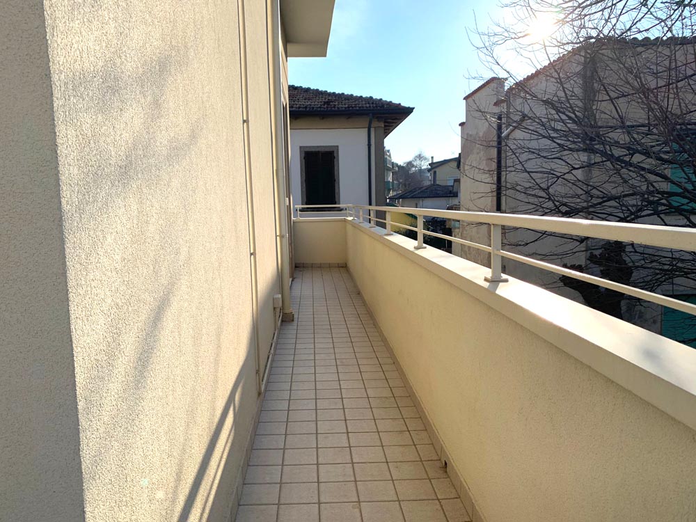 Vista mare con posto auto