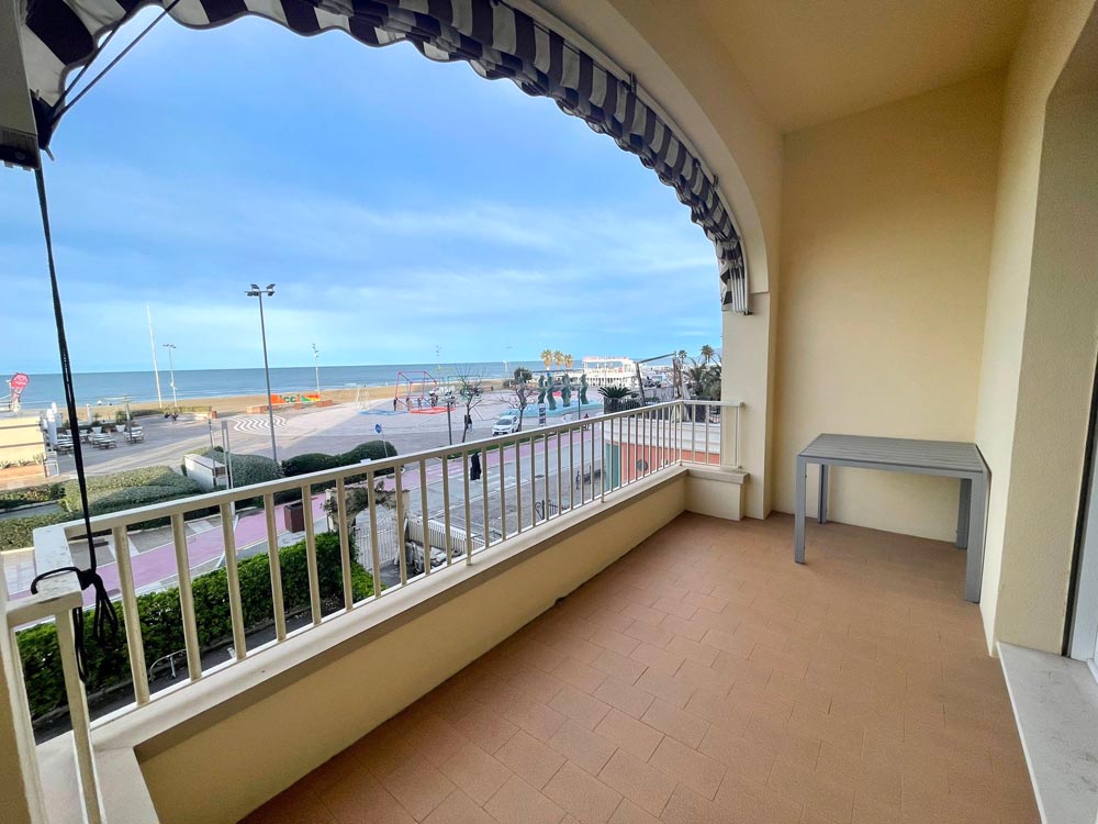 Esclusivo fronte mare PRIMA LINEA