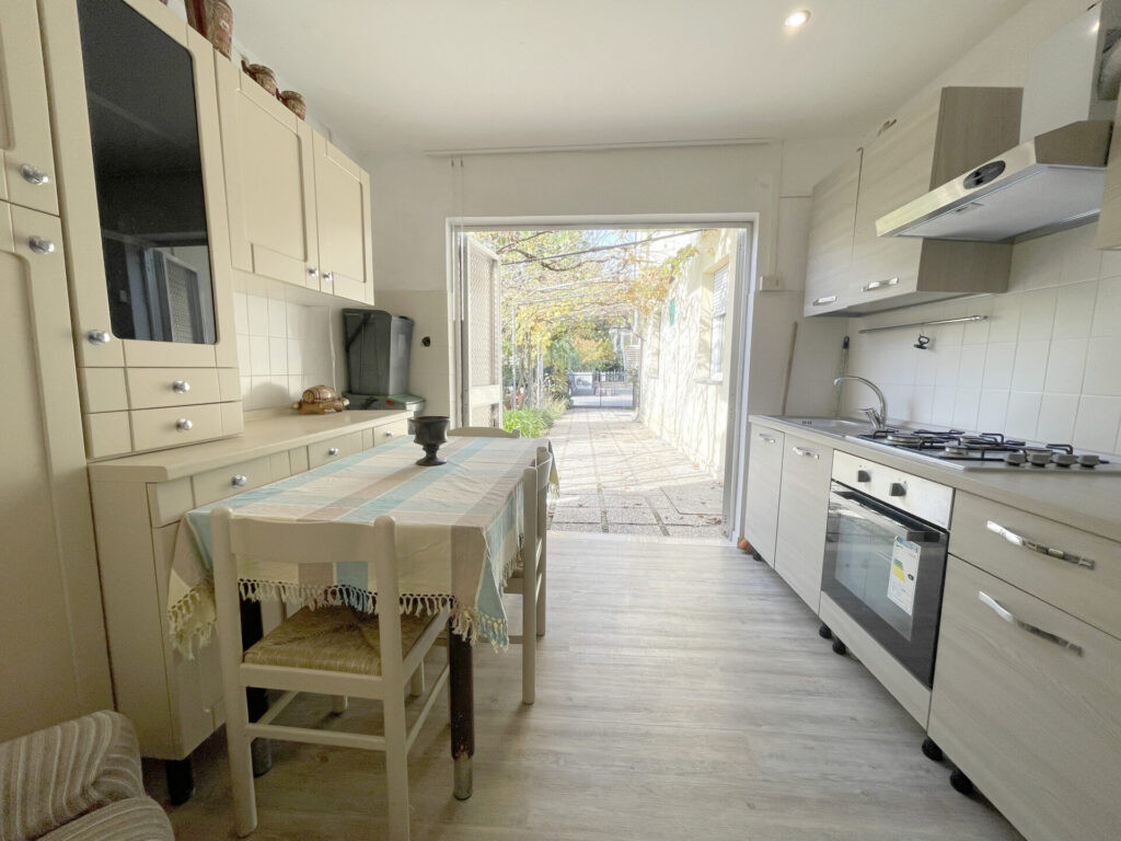 Ampio appartamento con depandance Riccione Alba