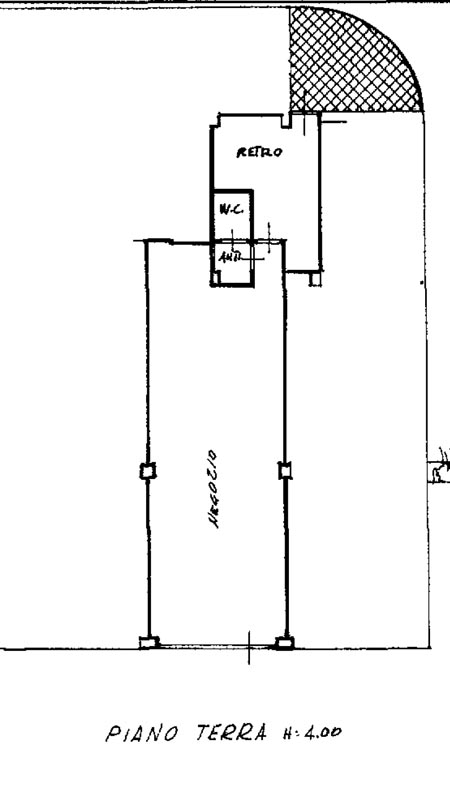 Negozio in viale Dante